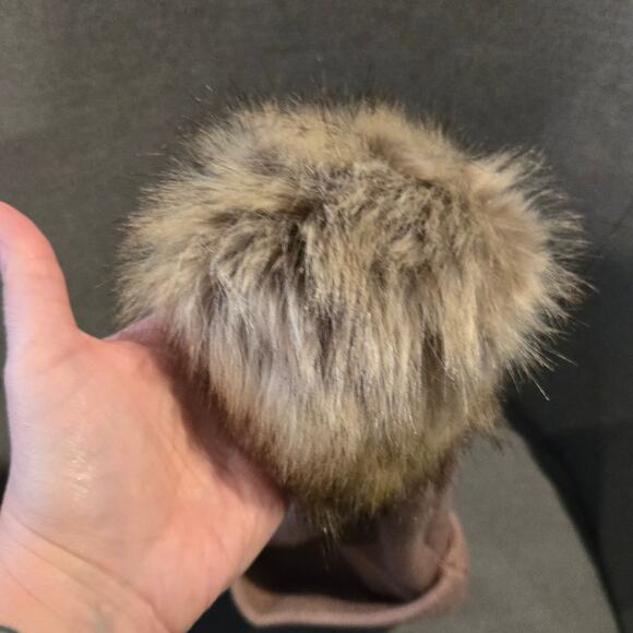 NWT LOOK by M Cashmere Blend Beanie Taupe - Picture 4 of 6